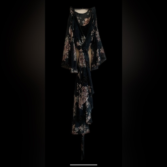 City Chic Jade Blossom High-Low Maxi Dress Size 20 - Picture 4 of 6